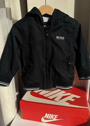 Куртка hugo boss🖤