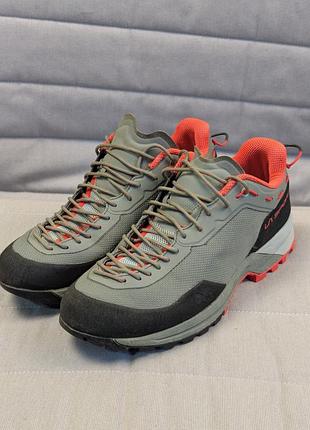 Кросівки жіночі la sportiva 37-38 р. трекінгові туристичні