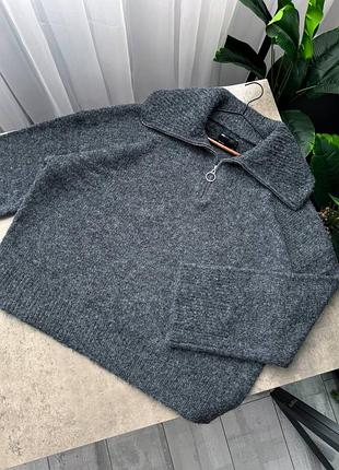 Джемпер з пухнастої пряжі темно-сірого кольору на блискавці asos design curve