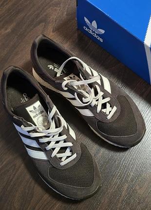 Кроссовки adidas оригинал 8