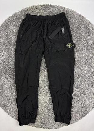 Брюки нейлоновые stone island черные