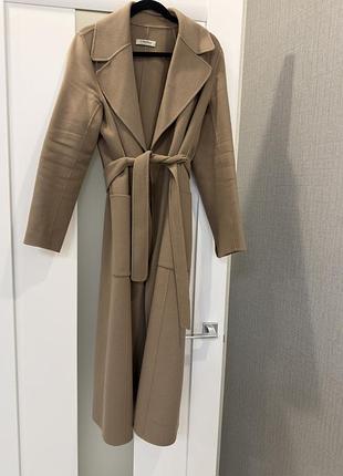 Жіноче пальто max mara бежеве
