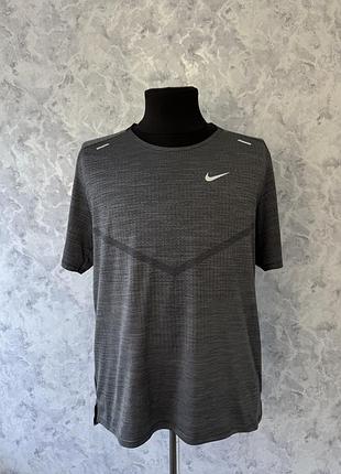 Чоловіча футболка nike running