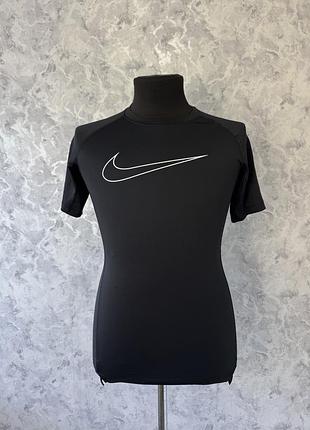 Чоловіча футболка nike pro