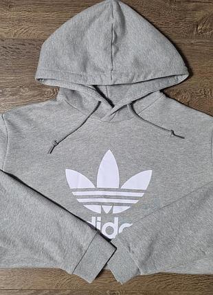 Толстовка adidas.