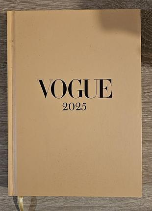 Блокнот vogue 2025