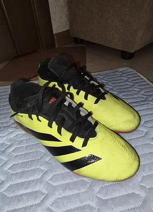Футбольные бутсы adidas predator 24 см потолка