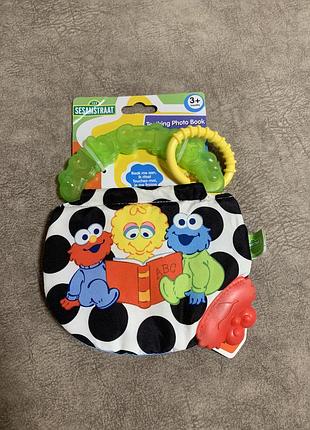 Розвиваюча іграшка sesame street learning photo book