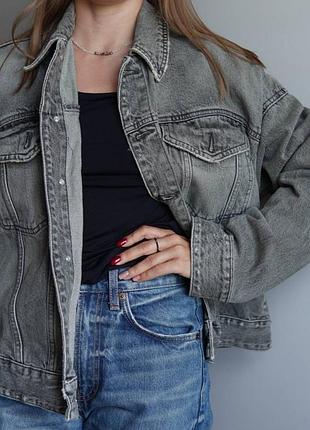 Жіноча джинсова куртка zara сіра