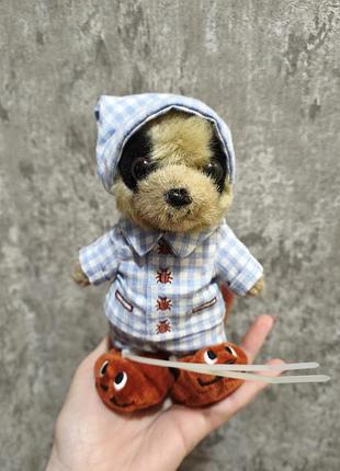 Сурикат олег в пижаме и тапочках сонный олег meerkovo