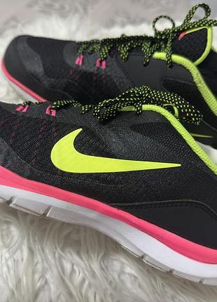 Нові кросівки nike