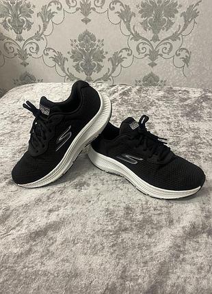 Кросівки skechers