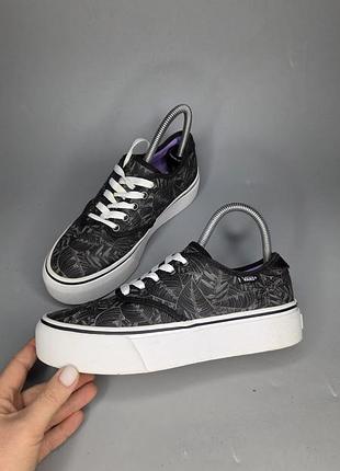 Кеды vans camden platform на массивной белой подошве