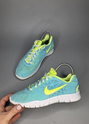 Женские кроссовки nike free