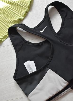 Спортивный топ nike m 3