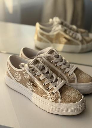 Кросівки жіночі guess бежеві