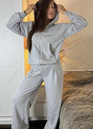 Спортивний костюм