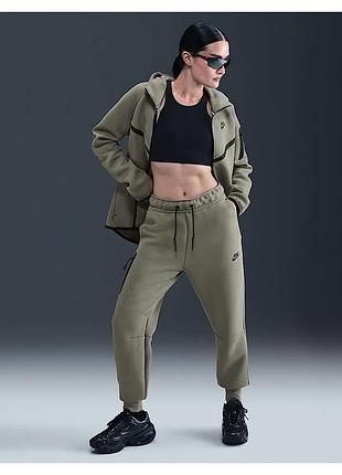 Штани жіночі nike sportswear tech fleece olive hv6779-320