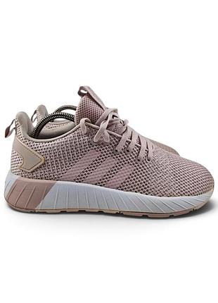 Жіночі кросівки adidas questar byd