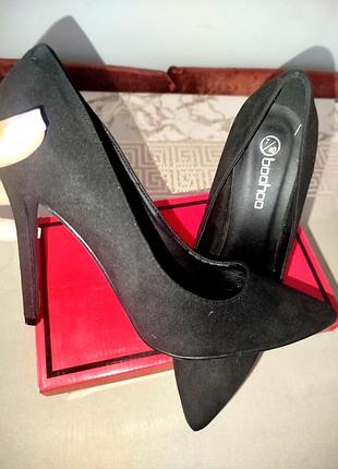 Туфлі жіночі boohoo чорні замшеві