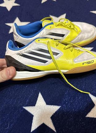 Кросівки дитячі adidas f50 біло-жовті, довжина устілки 22 см