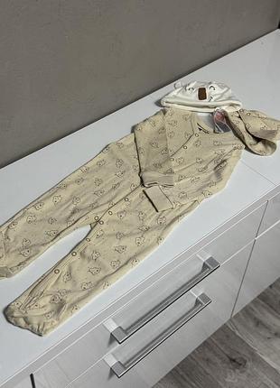 Чоловічок з закритими ніжками , шапочка , слюнявчик 80см so cute