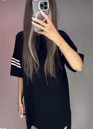 Нове спортивне плаття-футболка з біркою / чорна сукня оверсайз в стилі adidas