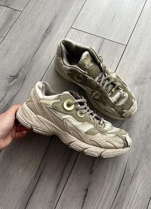 Жіночі кросівки adidas astir