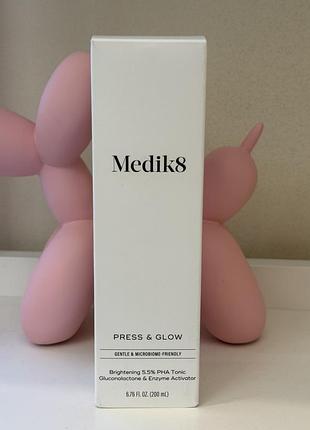Тонік з кислотами medik8 press & glow