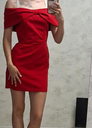 Элегантное красное платье мини m.o.r.a. fashion с открытыми плечами, размер s