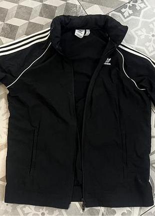 Вітровка жіночя adidas