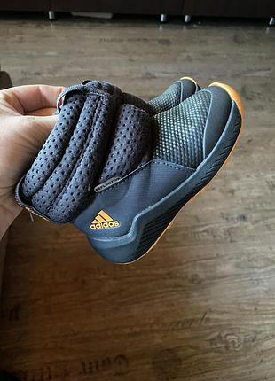 Непромокаючі adidas черевички
