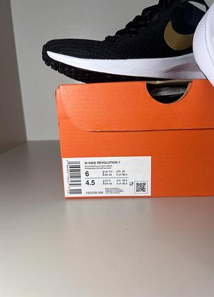 Оригінальні жіночі кросівки nike 4