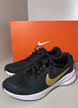 Оригінальні жіночі кросівки nike