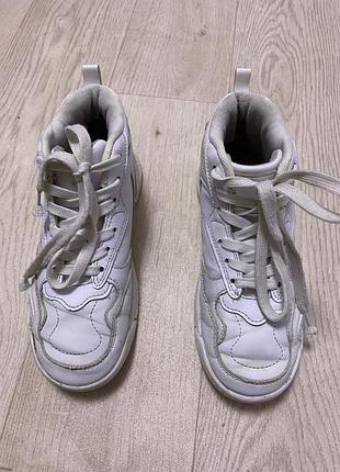 Високі кросівки 👟👟 22 см устілка 2