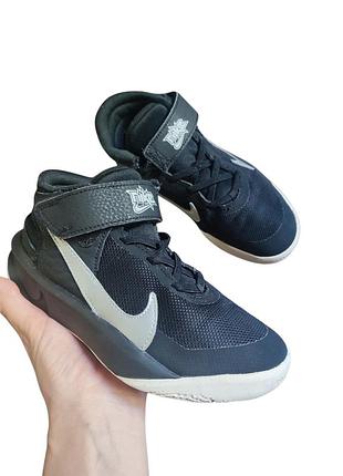 Баскетбольные кроссовки nike team hustle d 10 flyease 🫪 31р (13,5c), на стопу 19,5см