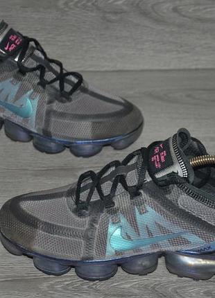 Розмір 44 довжина устілки 28 см. стан на фото. фірма nike air vapormax 2019 .