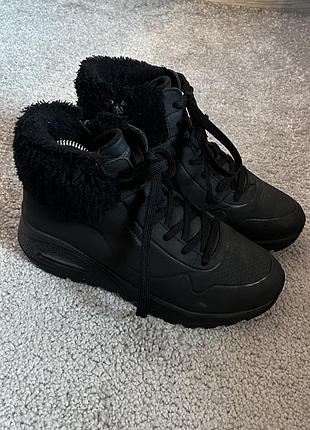 Жіночі черевики skechers street uno rugged 37.5