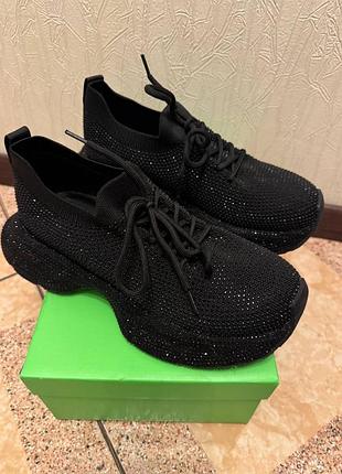 Женские черные кроссовки в камушке в стиле balenciaga