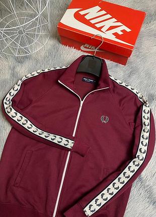 Бордова чоловіча олімпійка на лампасах від fred perry кофта худі зіпка