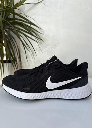 Кросівки оригінальні nike revolution 2