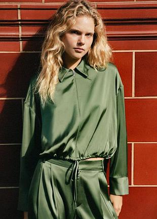 Сорочка жіноча атласна на блискавці зелена zara new