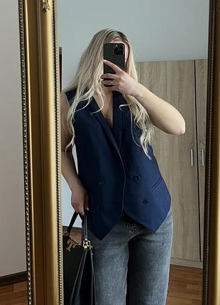 Костюмна жіноча жилетка hugo boss темно-синій колір розмір l