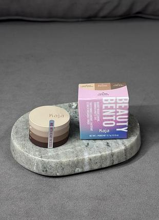 Тіні для повік із 3 відтінків у компактному форматі kaja beauty bento 19 forest night 3 × 0,9 г