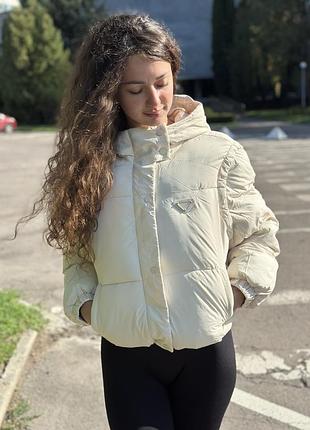Курточка жилет в білому та чорному кольорах