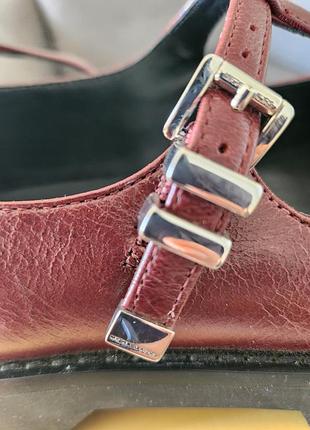 Туфли кожаные michael kors
состояние новых 7
