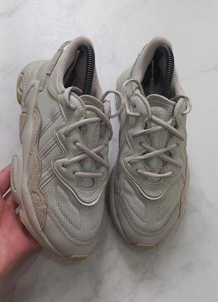 Женские кроссовки adidas ozweego