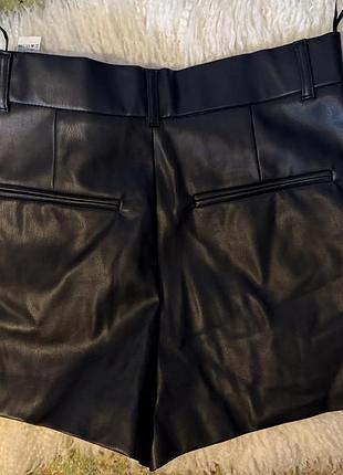 Шорти жіночі zara короткі чорні зі штучної шкіри
