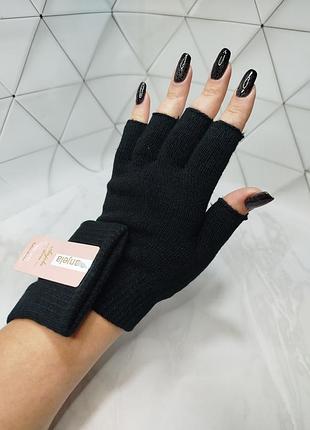 Черные перчатки без пальцев митенки женские подростковые, перчатки с открытыми пальцы черного цвета женские.