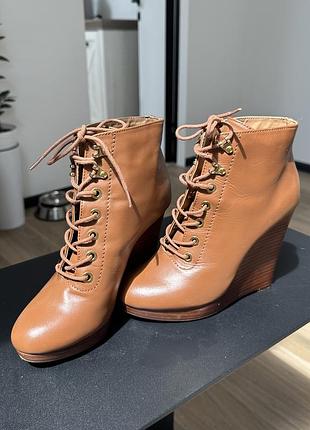 Ботильйони guess gvizoey шкіряні на танкетці, 36 розмір